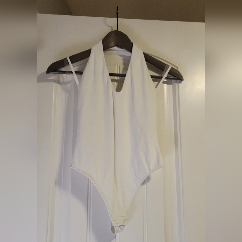Babaton contour v neck halter bodysuit